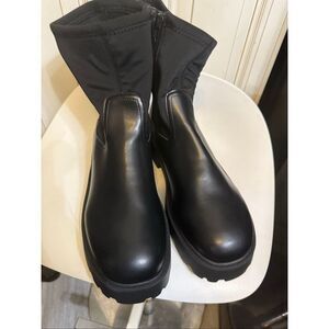 Zara Women's Stretch Side Zip Lug Chunky Sole Ankle Boots Black Size 40 NWOT